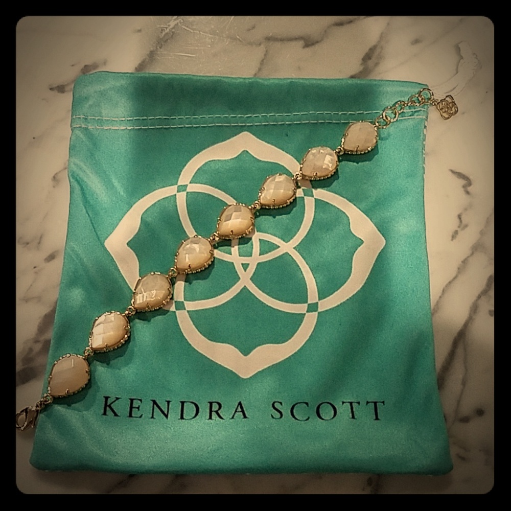 Kendra Scott bracelet
